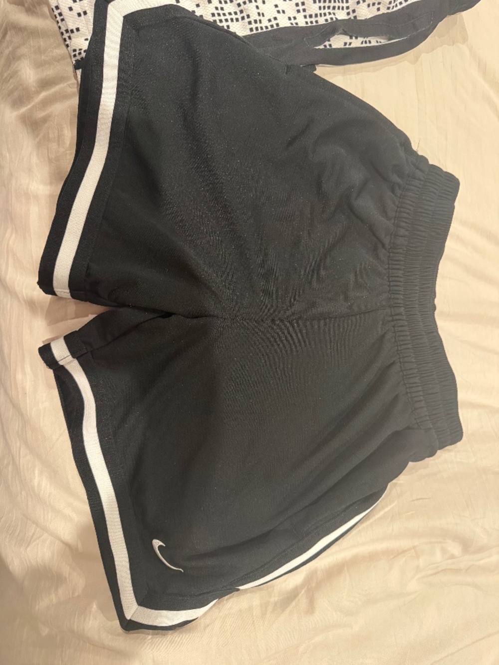Youth nike elite basketball shorts size medium